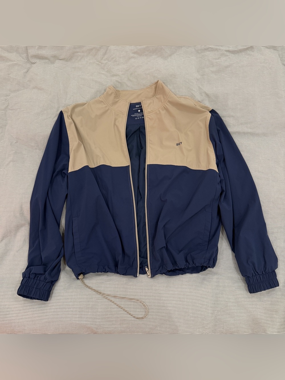 SET Active Navy and Beige Colorblock Windbreaker Jacket